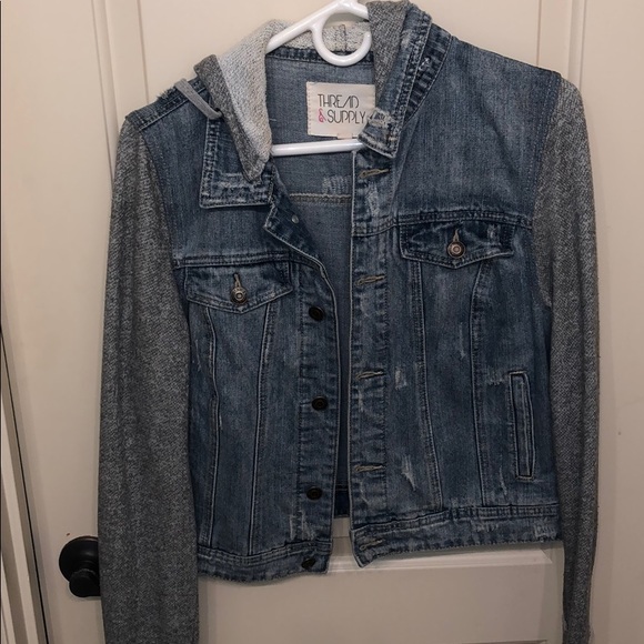 hoodie / denim jacket - Picture 1 of 3